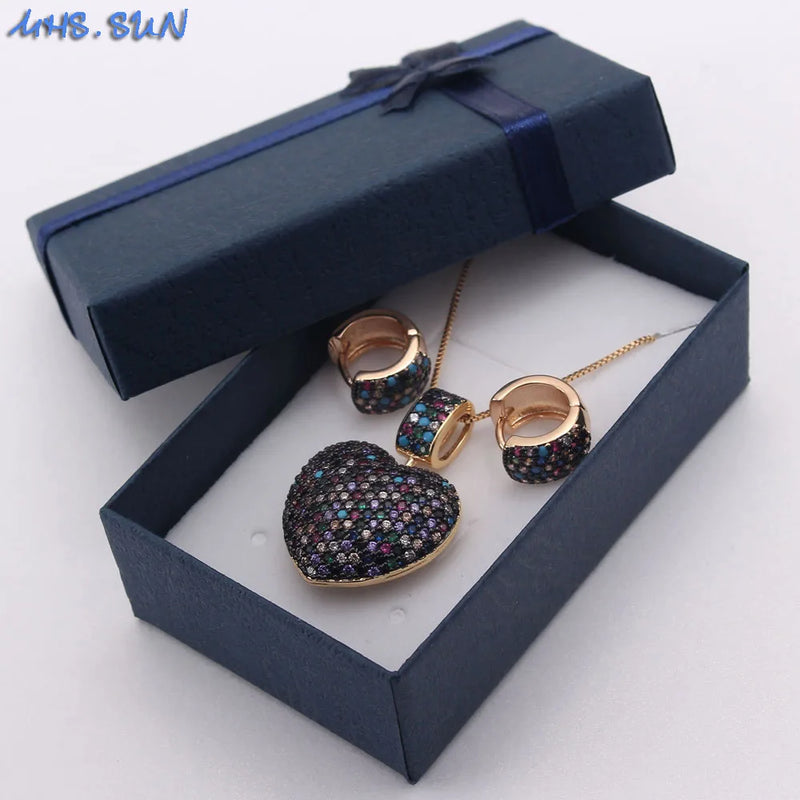 Conjunto em Zircônia e Cristais Coração