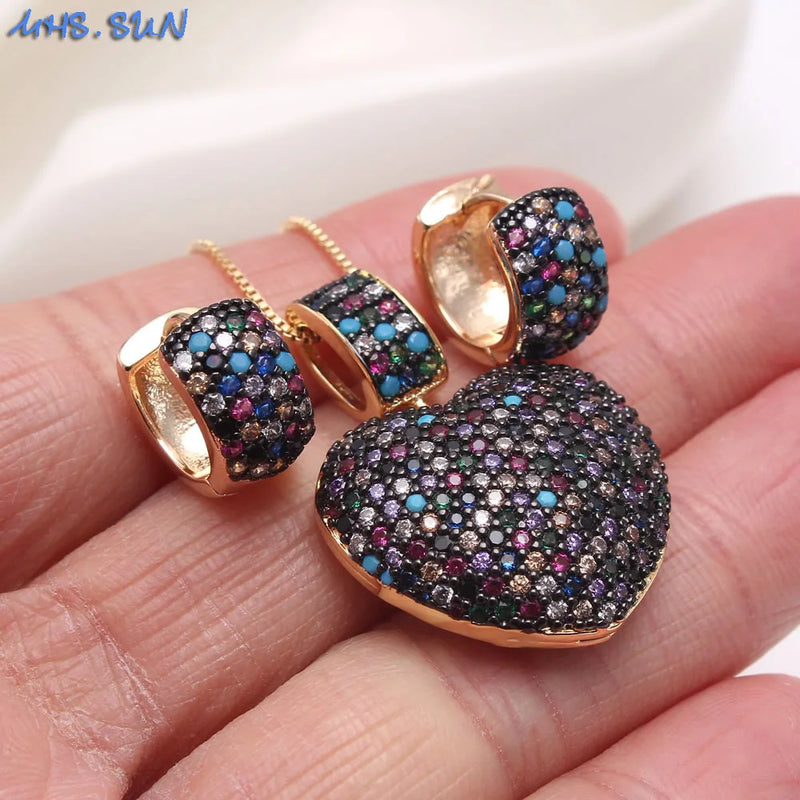 Conjunto em Zircônia e Cristais Coração
