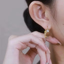 Brincos de argola epóxi de pedra de cristal dourada para mulheres, brincos geométricos vintage para meninas y2k irovy, brincos de argola marrom claro