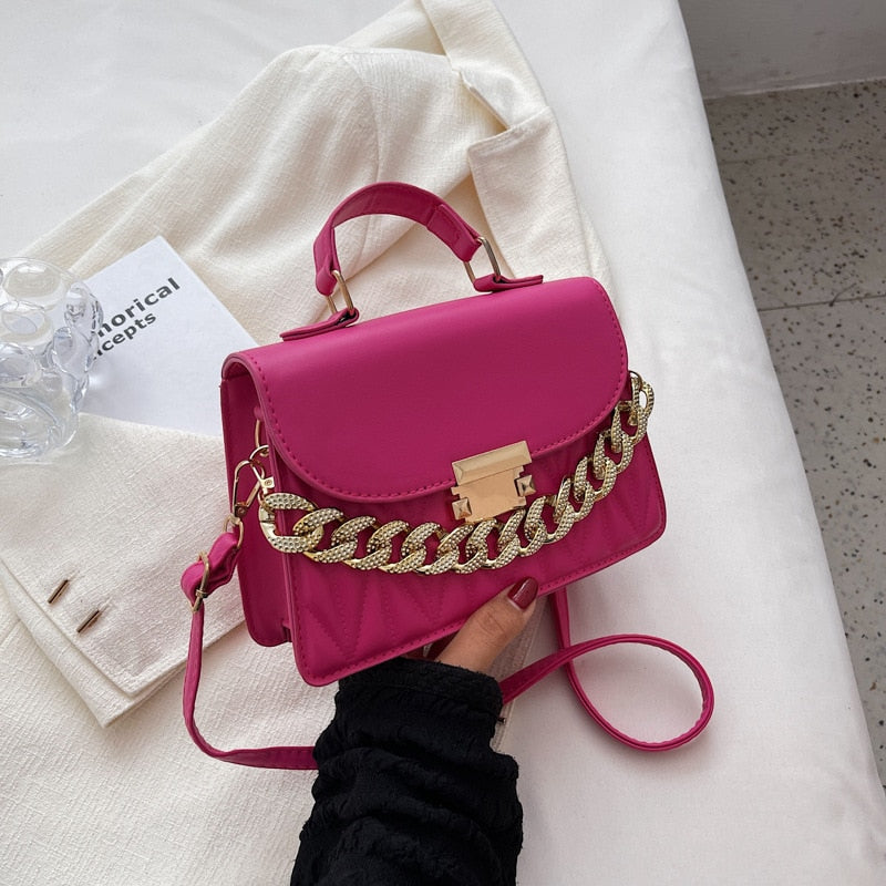 Bolsa de Ombro em Correntes