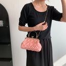 Bolsa Trançada Alça Metalizada e Correntes