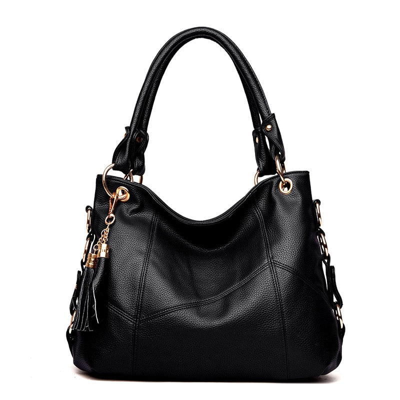 Bolsa de Ombro Argolas Detalhe Costurado